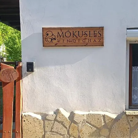 Mokusles Vendeghaz アパート